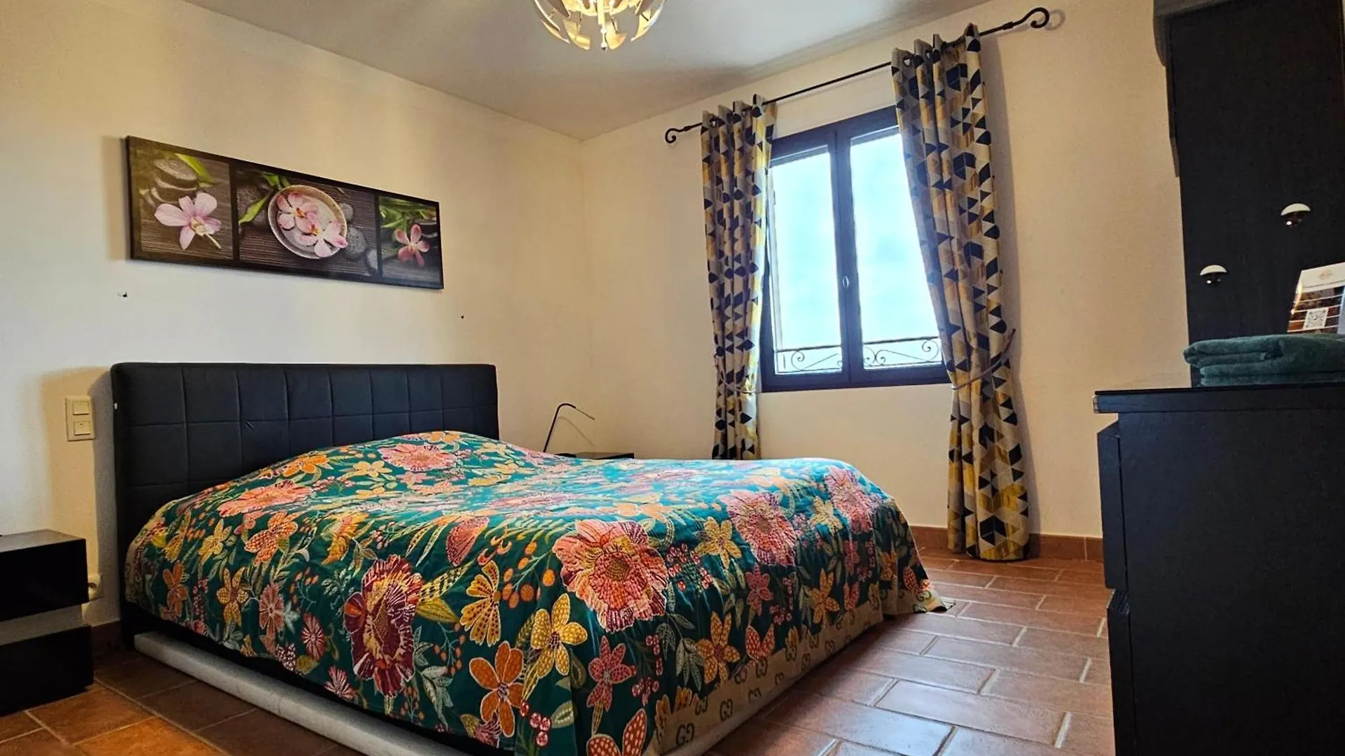 فندق مبيت وإفطار لو لوك Villa Tropez Chambres D'Hotes